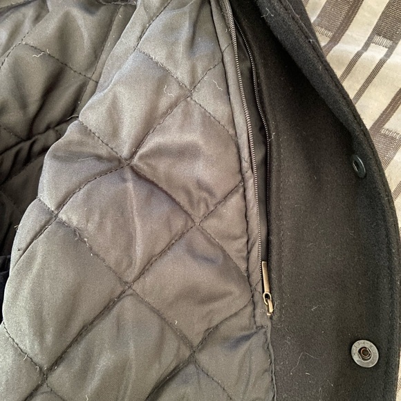 Burke’s Bay Wool and Leather Classic Varsity Jacket. Medium - Picture 4 of 12